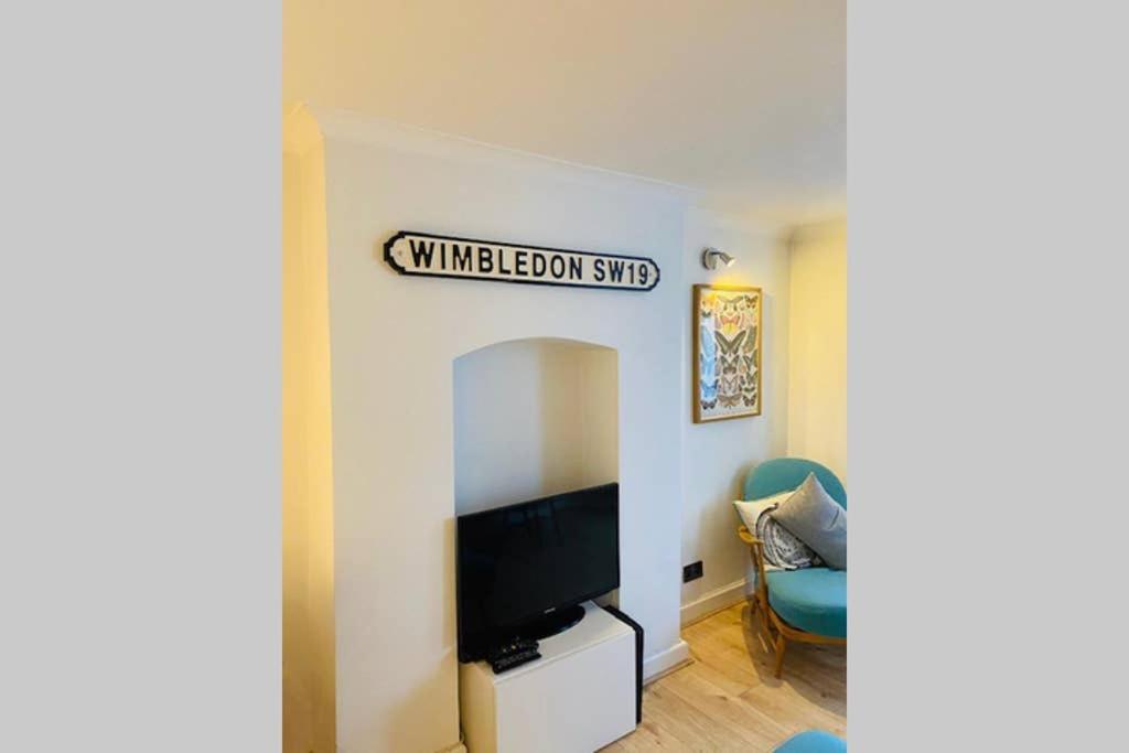 런던 Stunning, Stylish Garden Flat In The Heart Of Wimbledon 아파트 외부 사진