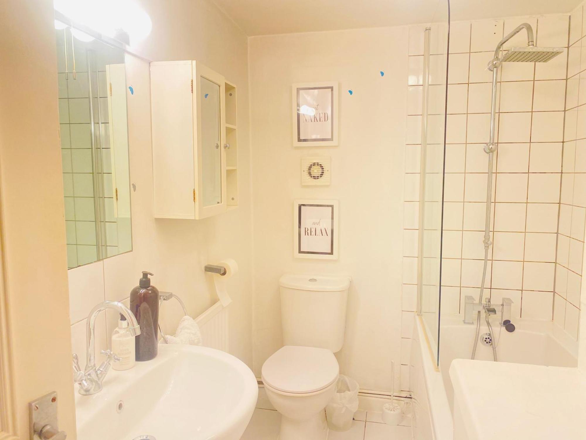 런던 Stunning, Stylish Garden Flat In The Heart Of Wimbledon 아파트 외부 사진